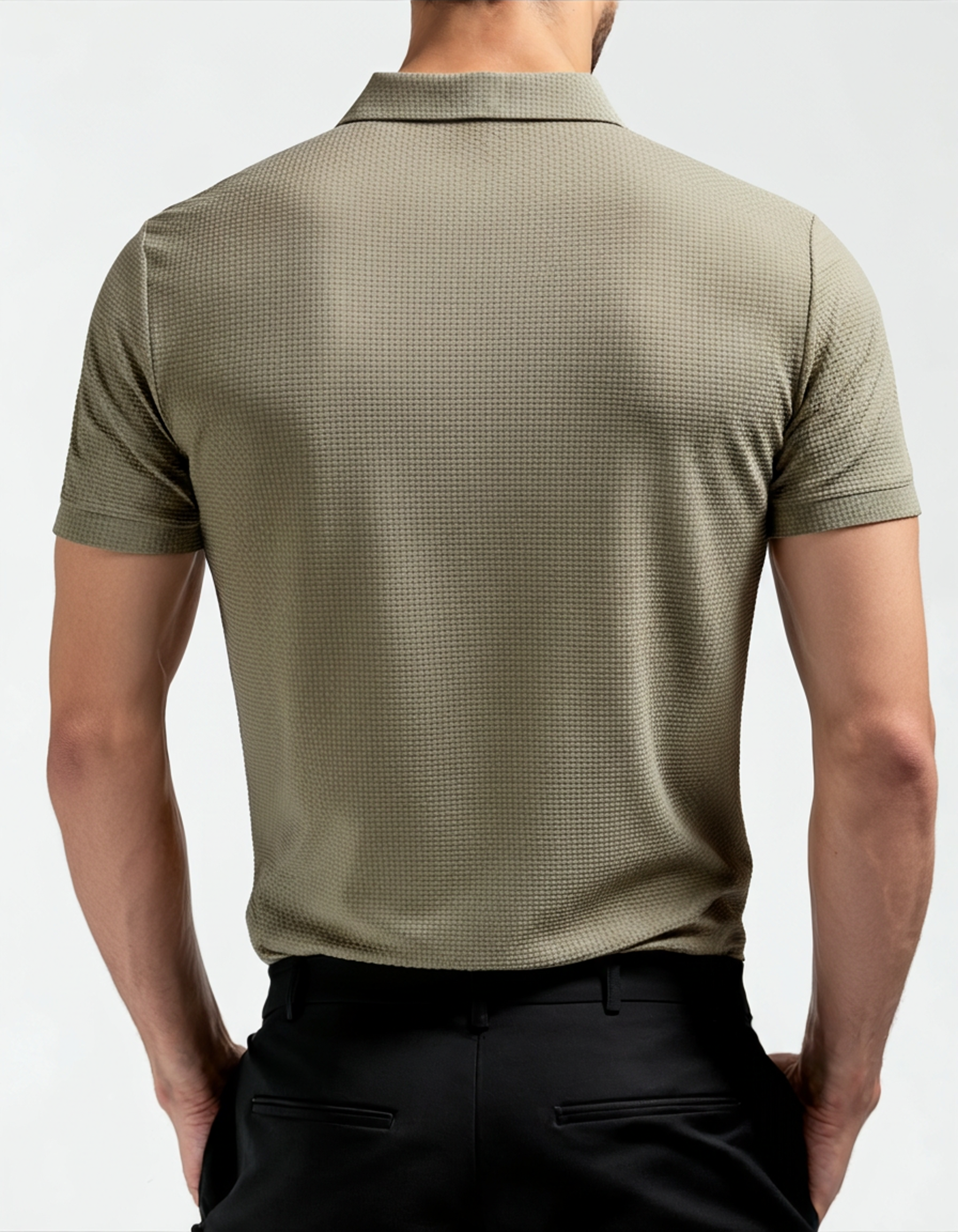 Luxurious polo shirt with shirt collar