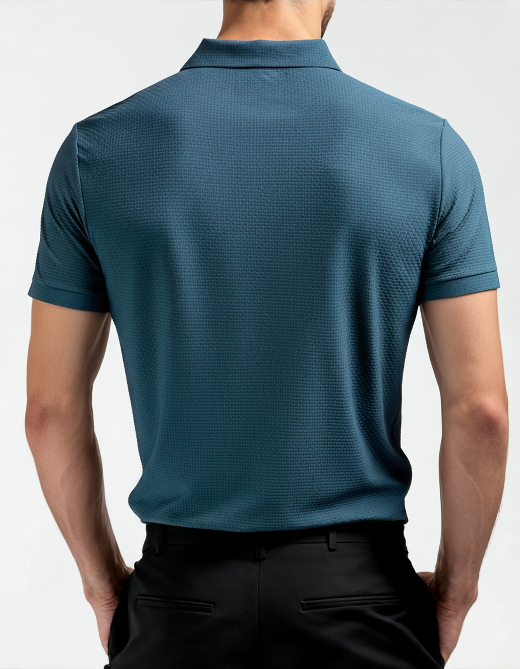 Luxurious polo shirt with shirt collar